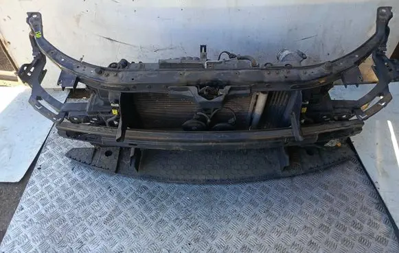 Hyundai i30 Radiator support slam panel