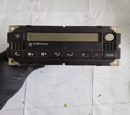 Volkswagen Golf IV Climate control unit