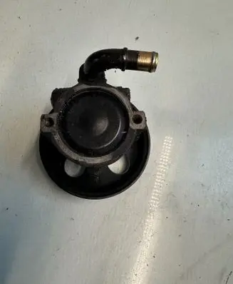 Opel Omega B1 Power steering pump 333