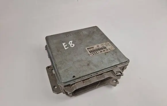 Volkswagen PASSAT B5.5 Engine control unit/module 4A0907401E 0281001253