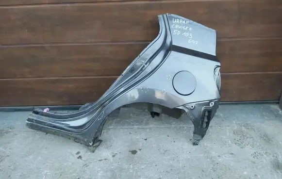 Toyota Urban Cruiser (XP110) Front mudguard 