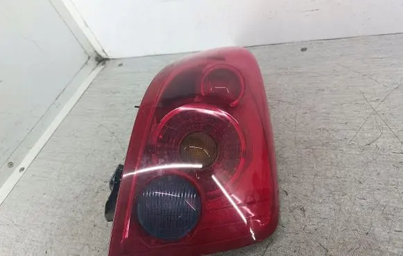 Nissan Primera Rear/tail lights 8907706826550AU21B