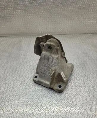 BMW 1 F20 F21 Engine mounting bracket 6859406
