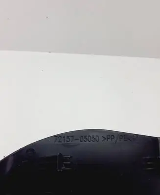Toyota Avensis T270 Seat trim 7215705050