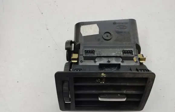 Ford Kuga I Dashboard side air vent grill/cover trim 4794002 3M51R018B09