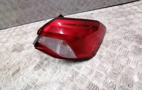 Ford Focus Rear/tail lights JX7B13404CE 09122019 C519RL