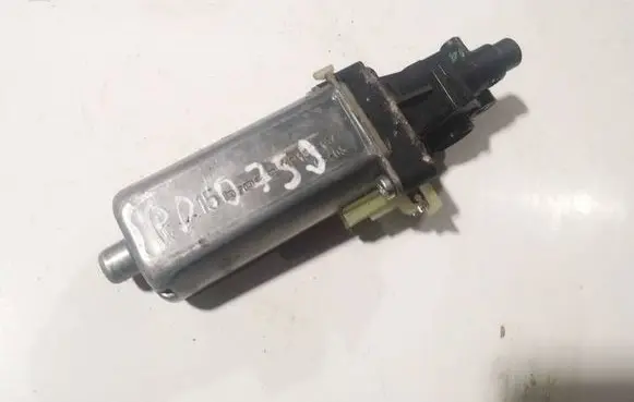 Volkswagen Golf V Seat adjustment motor 0390201901