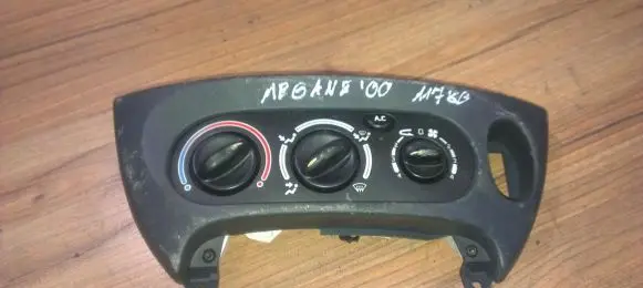 Renault Megane I Climate control unit 663391j 102043