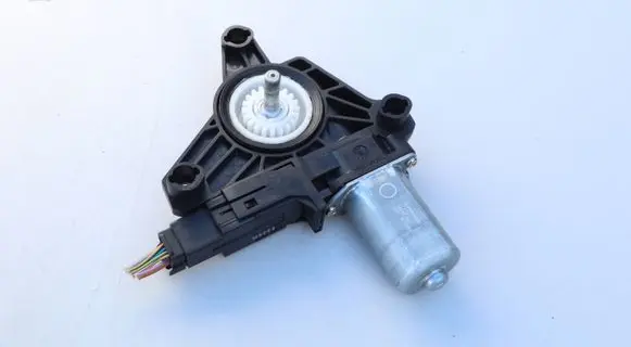 Volvo V40 Cross country Rear door window regulator motor A2469063200