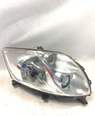 Toyota Auris 150 Headlight/headlamp 8111002470 89901357 89901943