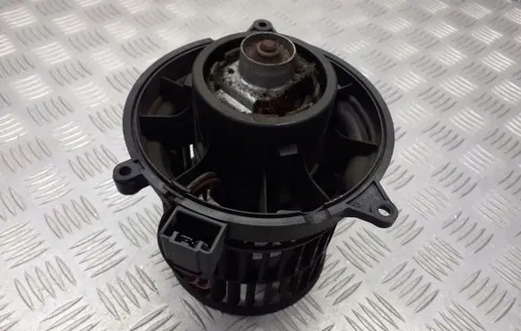 Ford Fusion Front door blower motor 1736005401