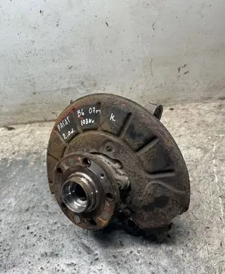 Volkswagen PASSAT B6 Front wheel hub