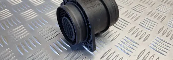 Skoda Octavia Mk2 (1Z) Mass air flow meter 0281002531 038906461B