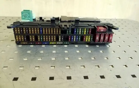 BMW X5 E53 Fuse box set 8384525 8380407