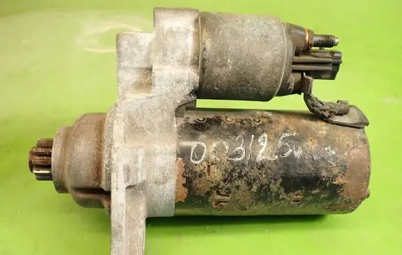 Skoda Fabia Mk2 (5J) Starter motor