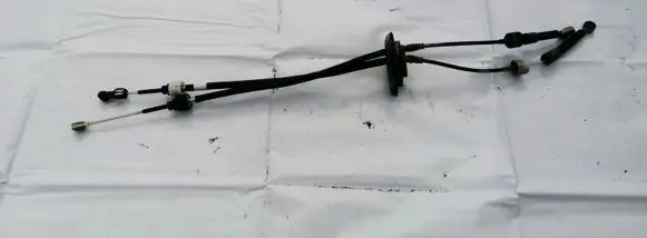 Gear shift cable linkage