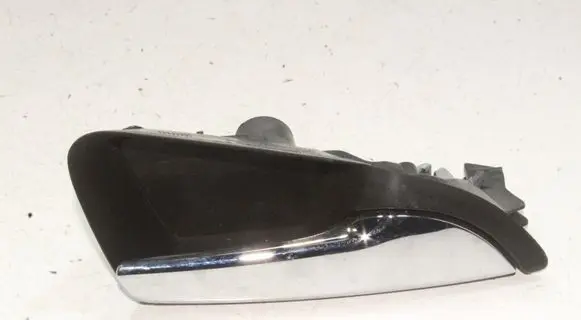 Opel Mokka Front door interior handle 13586867
