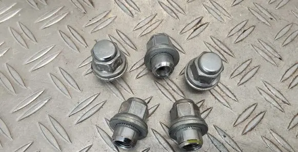 Toyota Yaris XP210 Nuts/bolts 