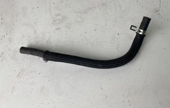 Toyota Avensis T270 Engine coolant pipe/hose