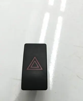 Toyota Avensis T270 Hazard light switch 15B279