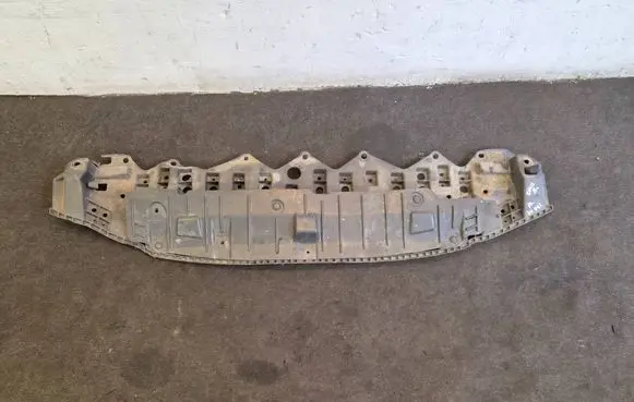 Toyota Yaris Engine splash shield/under tray 526180D040 532890D060
