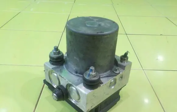 Ford Ranger ABS Pump UP61437A0 17AB127