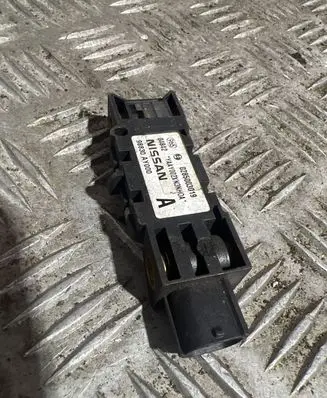Nissan Micra Airbag deployment crash/impact sensor 98830AY000 0285003019