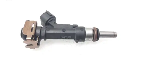 Audi A6 S6 C6 4F Fuel injector 06E133551 0280158053