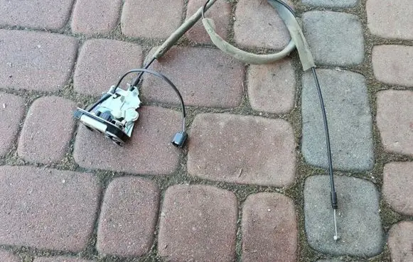 Renault Master III Sliding door lock 
