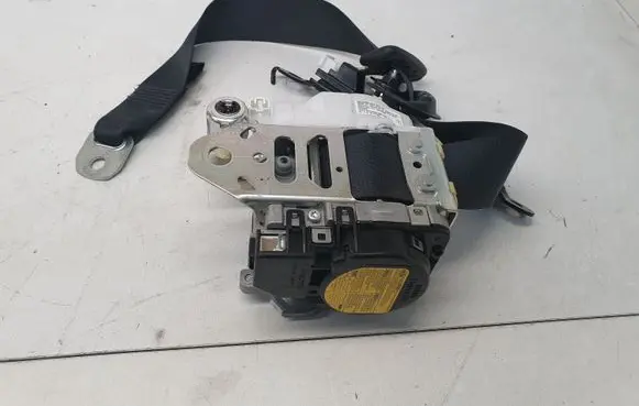Toyota RAV 4 (XA40) Front seatbelt 4800195 7T4450P 001810