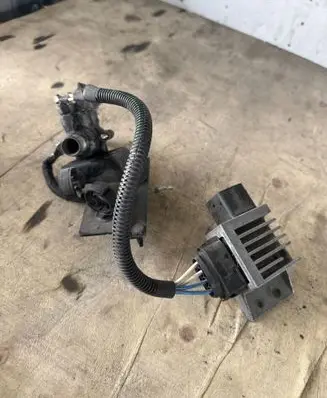 Renault Master III Glow plug pre-heat relay 271203982R