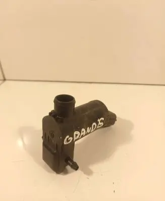 Mitsubishi Grandis Windscreen/windshield washer pump 401203
