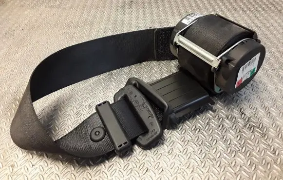 Mini One - Cooper R57 Rear seatbelt 2757688
