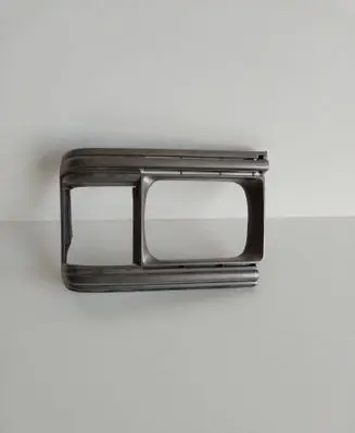 Ford Econovan Under headlight/headlamp trim 0410575