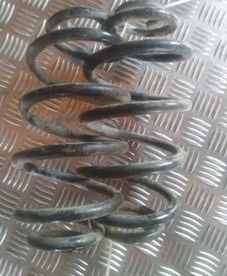 Volkswagen PASSAT B5 Rear coil spring