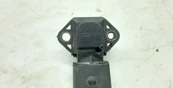 Audi A6 S6 C5 4B Air pressure sensor 0281002326