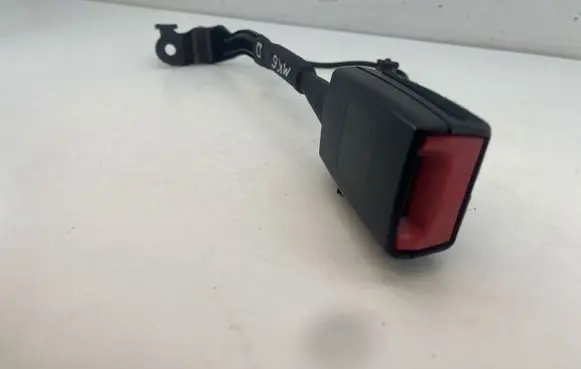 Volkswagen Golf VI Front seatbelt buckle 1K3857756BE