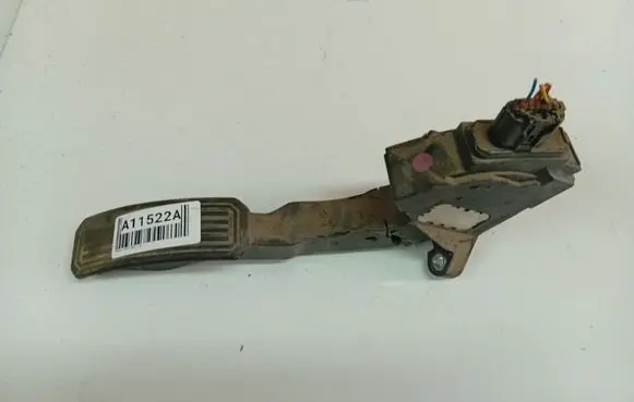 Toyota Auris 150 Accelerator throttle pedal 7811002020