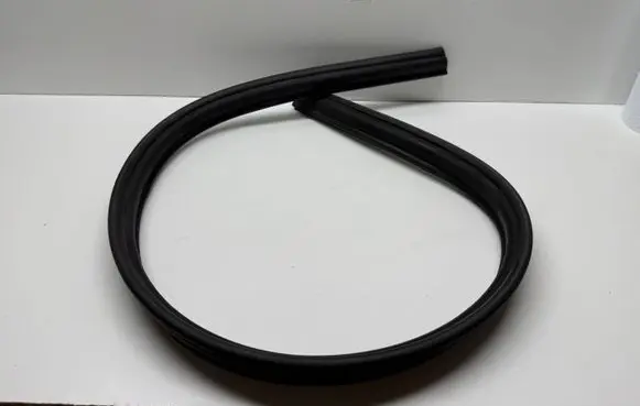 Volvo XC60 Engine compartment rubber