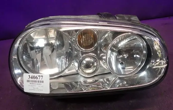 Volkswagen Golf IV Headlight/headlamp 4411150R