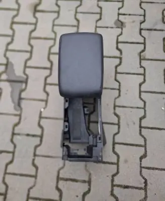 Suzuki Kizashi Armrest KIZASHIPODLOKIETNK