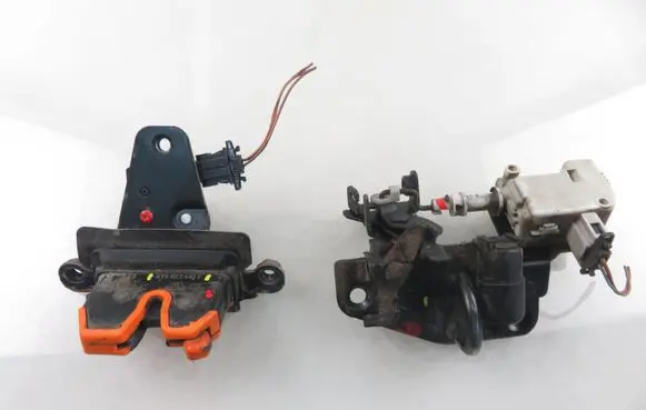 Tailgate/trunk/boot lock/catch/latch