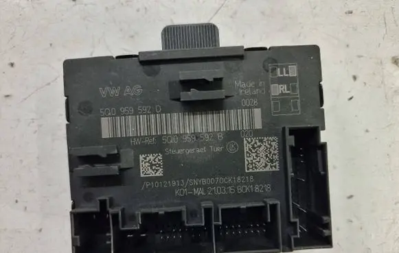 Audi A3 S3 8V Door control unit/module 5Q0959592D 5Q0959592B