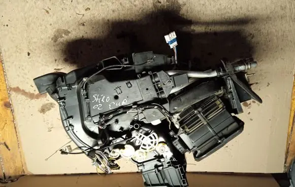 Interior heater climate box assembly