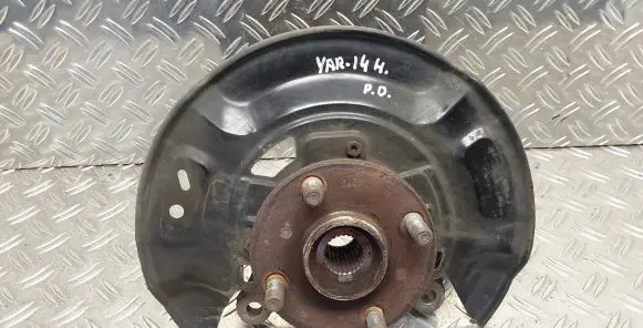 Front wheel hub