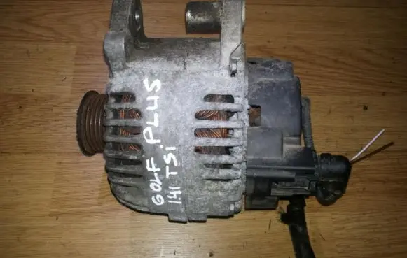Volkswagen Golf Plus Generator/alternator 03c903023b
