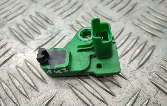 Peugeot 2008 II Crankshaft position sensor 9677539480