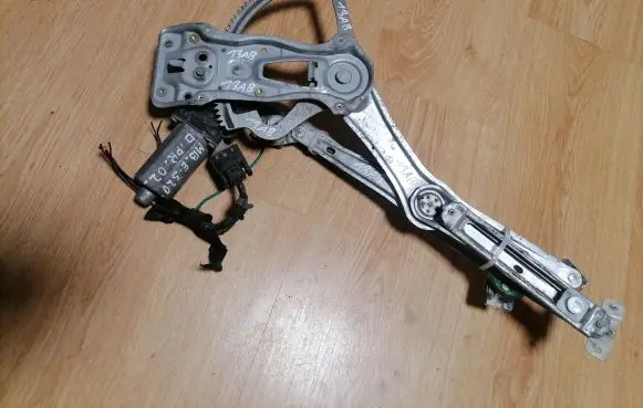 Mercedes-Benz E W210 Front door window regulator with motor 119153 119153XXX 0130821709