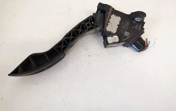 Toyota Auris 150 Accelerator throttle pedal 7811002020