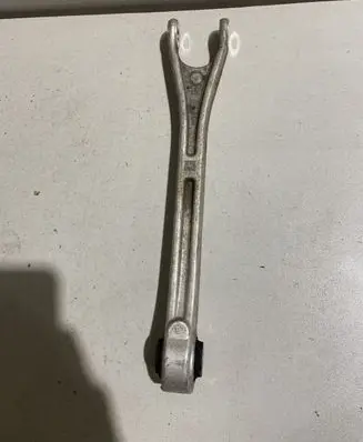 Maserati Ghibli Rear upper control arm/wishbone 067000280
